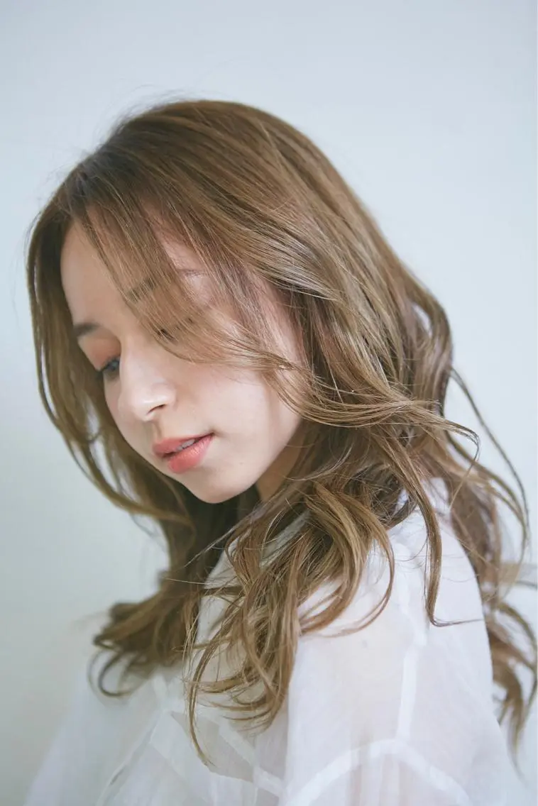 ロング カラー 透明感カラー 外国人風カラー ARMONY秋山輝也 コテ巻き風パーマ特化のヘアスタイル