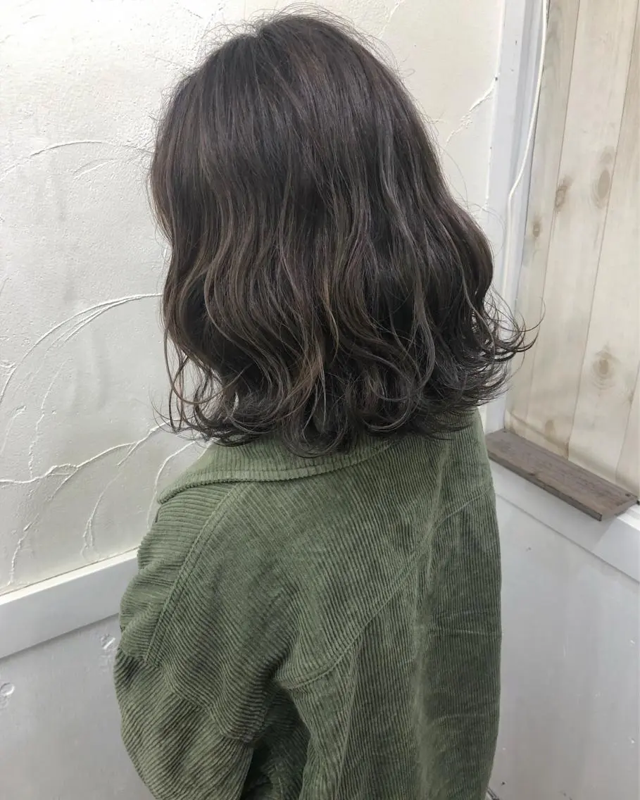 ミディアム シールエクステ エクステ Loob.TOKYO MIYA🌈のヘアスタイル