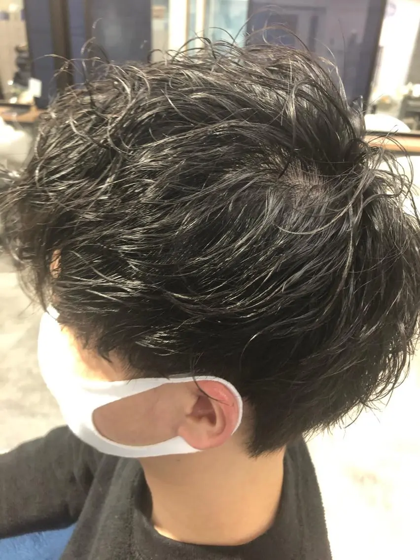 パーマ メンズ メンズパーマ ツイストスパイラルパーマ スパイラルパーマ Noyヨシモト ヒロトのヘアスタイル