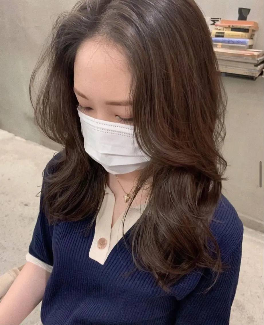 セミロング カラー ヘアアレンジ botan🪽 ARISAのヘアスタイル