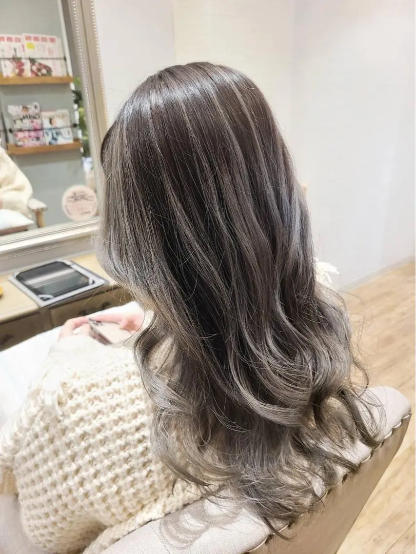 カラー ヘアカラー トリートメント 高嶋 憂蘭々のヘアスタイル
