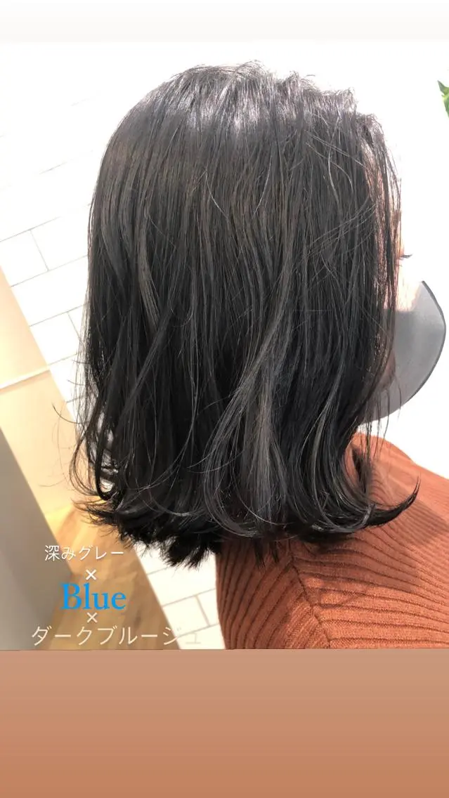 ショート アッシュ 髪質改善 30･40代支持率◎ 白髪ぼかし/うる艶髪のヘアスタイル