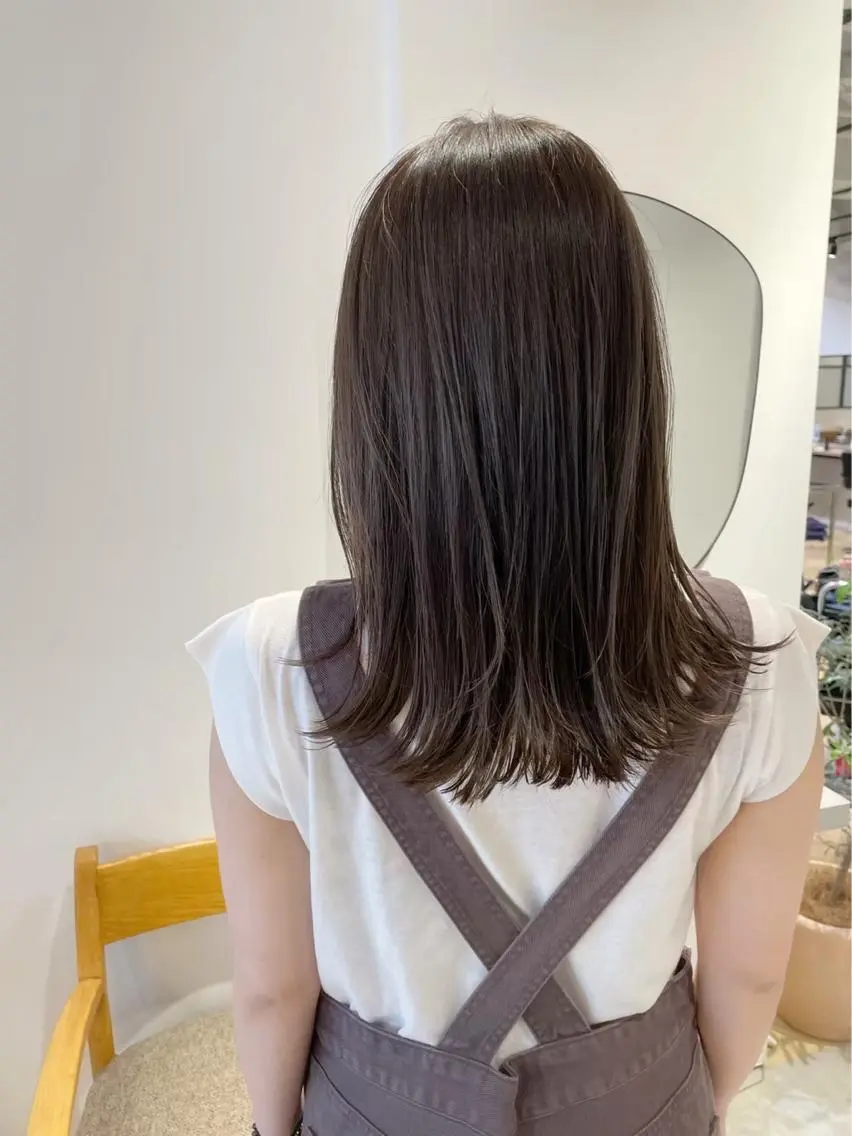 ミディアム カラー 池田 未瑠のヘアスタイル