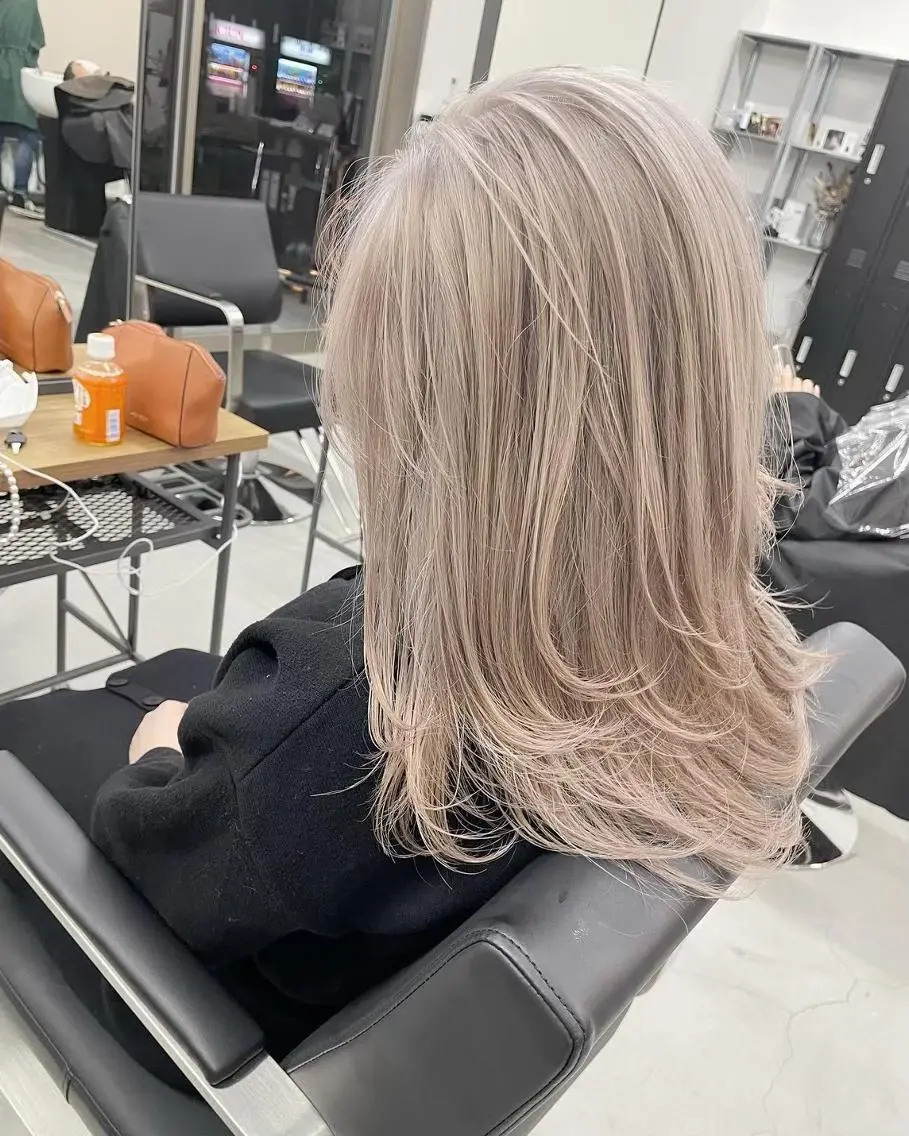 パーマ ロング カラー ヘアアレンジ ネイル マツエク・マツパ アイブロウ ショートボブ バレイヤージュ ブリーチ ケアブリーチ 透明感カラー カラー特化サロン大阪 ルービック江坂/新城のヘアスタイル
