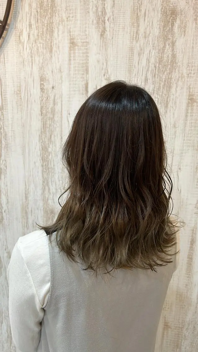 ミディアム 韓国風🫧艶カラー 💟ran💟のヘアスタイル