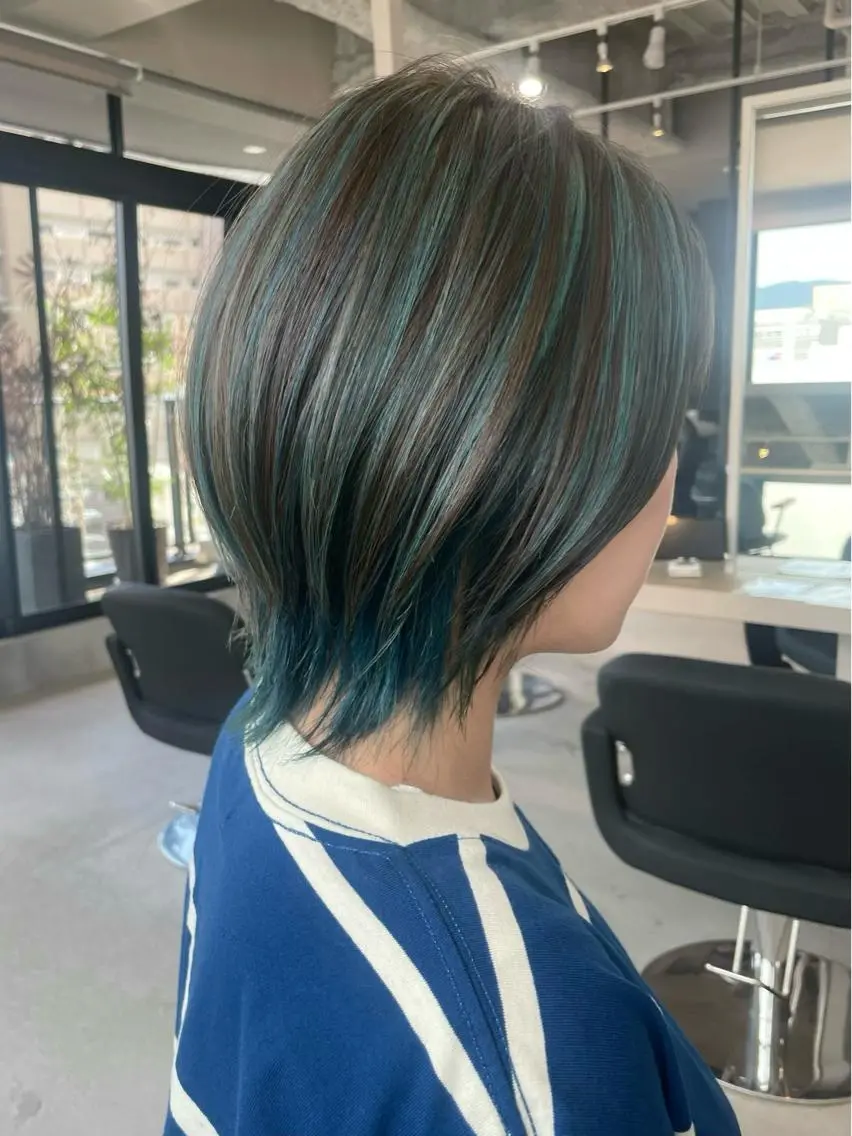 ショート ショートヘア ウルフカット AKI 🐉のヘアスタイル