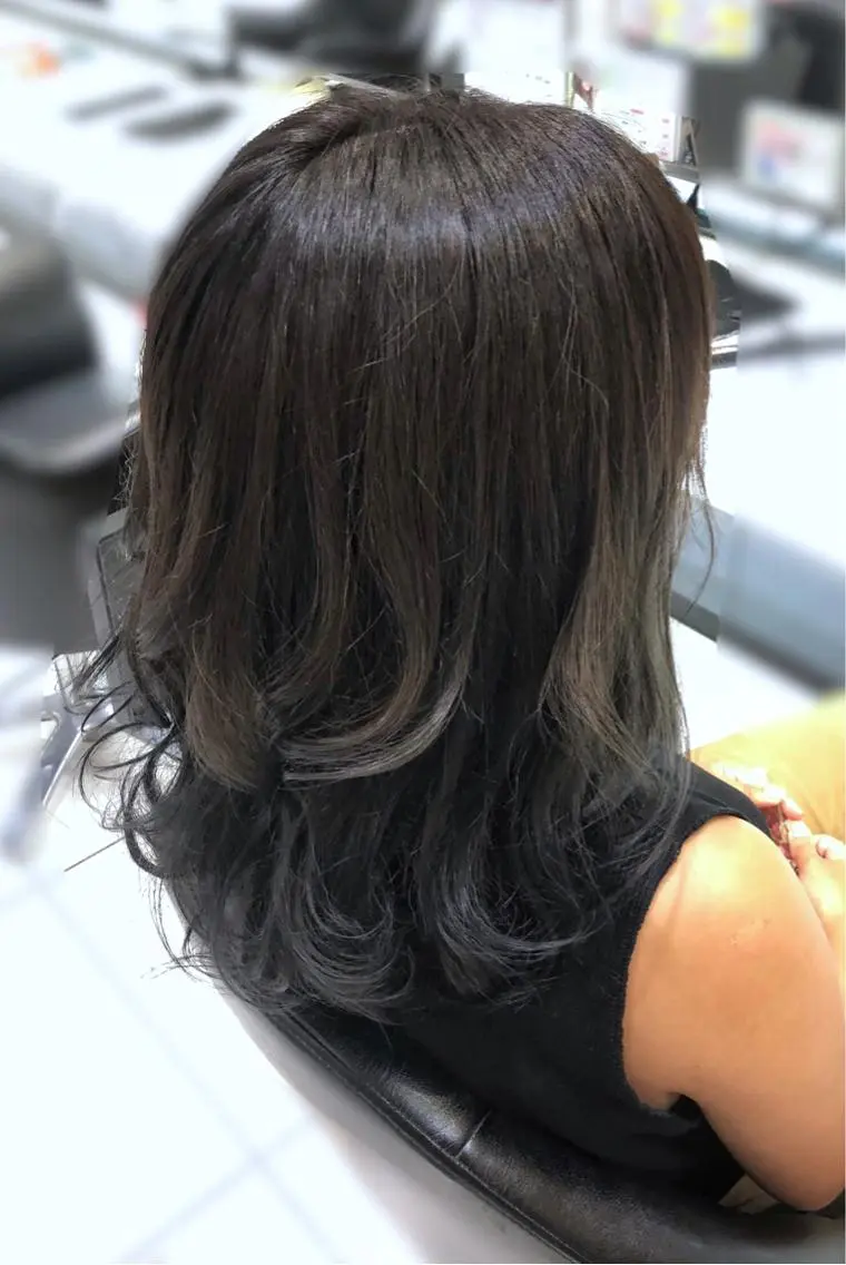 セミロング カラー ブルーカラー ブルージュ グラデーションカラー カット ヘアカラー トリートメント ✨髪質改善✨ 田西　基彦のヘアスタイル