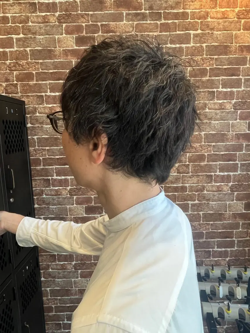 ショート カラー パーマ ヘアアレンジ メンズ キッズ ネイル マツエク・マツパ アイブロウ メンズブリーチ メンズハイライト メンズインナーカラー メンズ韓国風 ブリーチ 久木原 ゆりのヘアスタイル