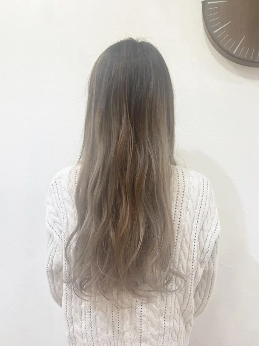 ロング ゆうこ 🩷🩶のヘアスタイル
