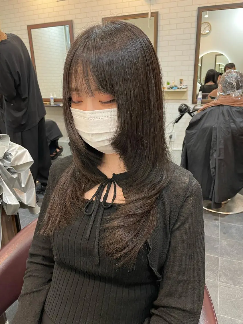 セミロング レイヤーカット カット ヘアカラー トリートメント 米本 匠のヘアスタイル