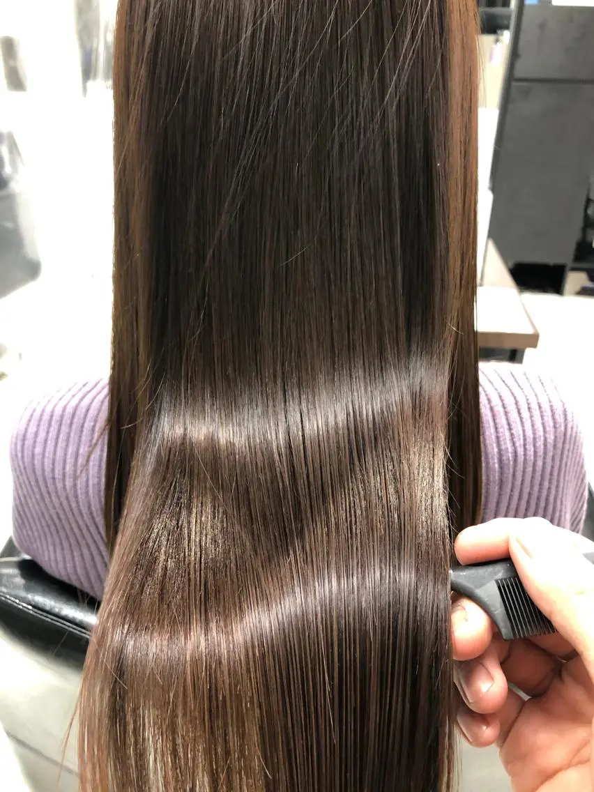 ミディアム ハイライト 髪質改善 小顔カット トリートメント レイヤーカット 早崎太生のヘアスタイル