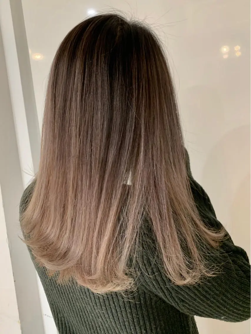 セミロング カラー ベージュカラー ホワイトベージュ 無料カットモデル募集 スタイリスト石井大夢のヘアスタイル