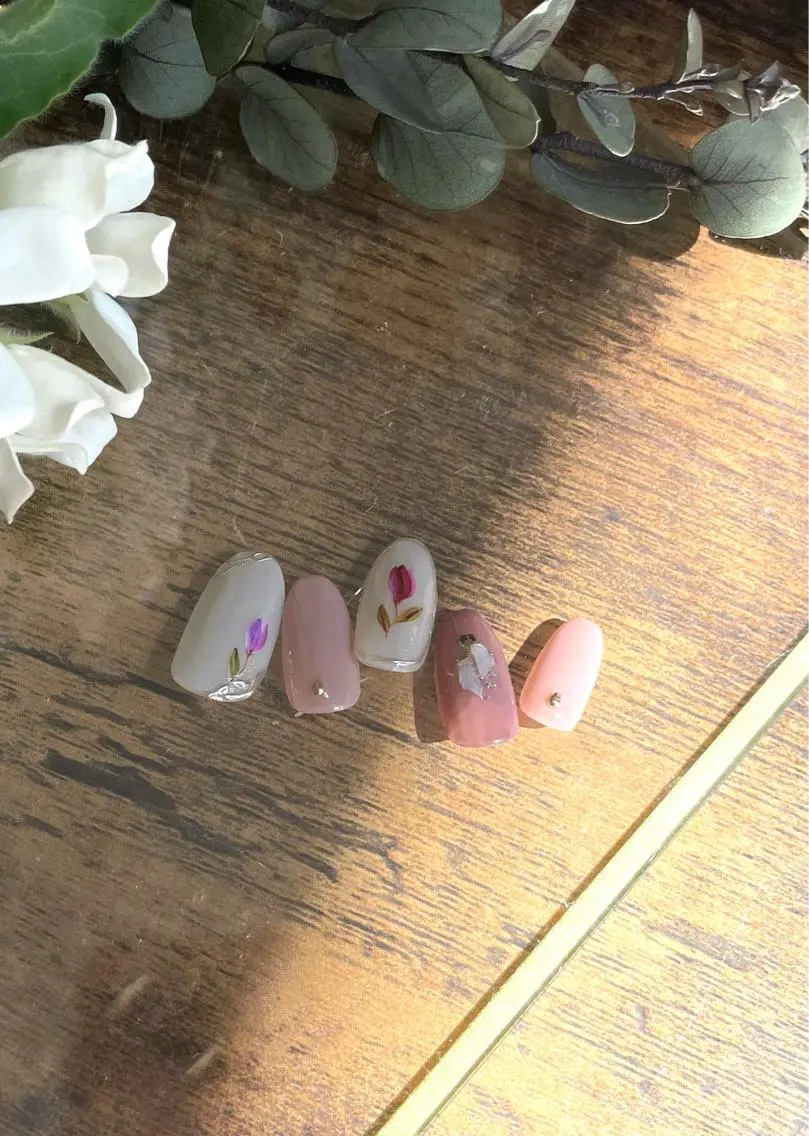 ネイル ゴールド ミラーネイル 春ネイル ハンドネイル le_rire _nailのネイルデザイン