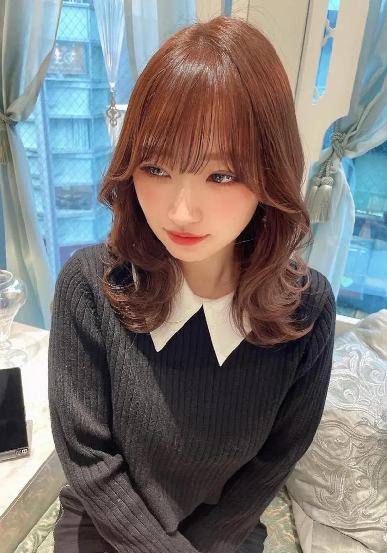 ミディアム カラー ベージュカラー 黒髪 ブリーチ ブルーカラー ブルーブラック カット トリートメント 木屋元一/透明感 /前髪/レイヤーのヘアスタイル