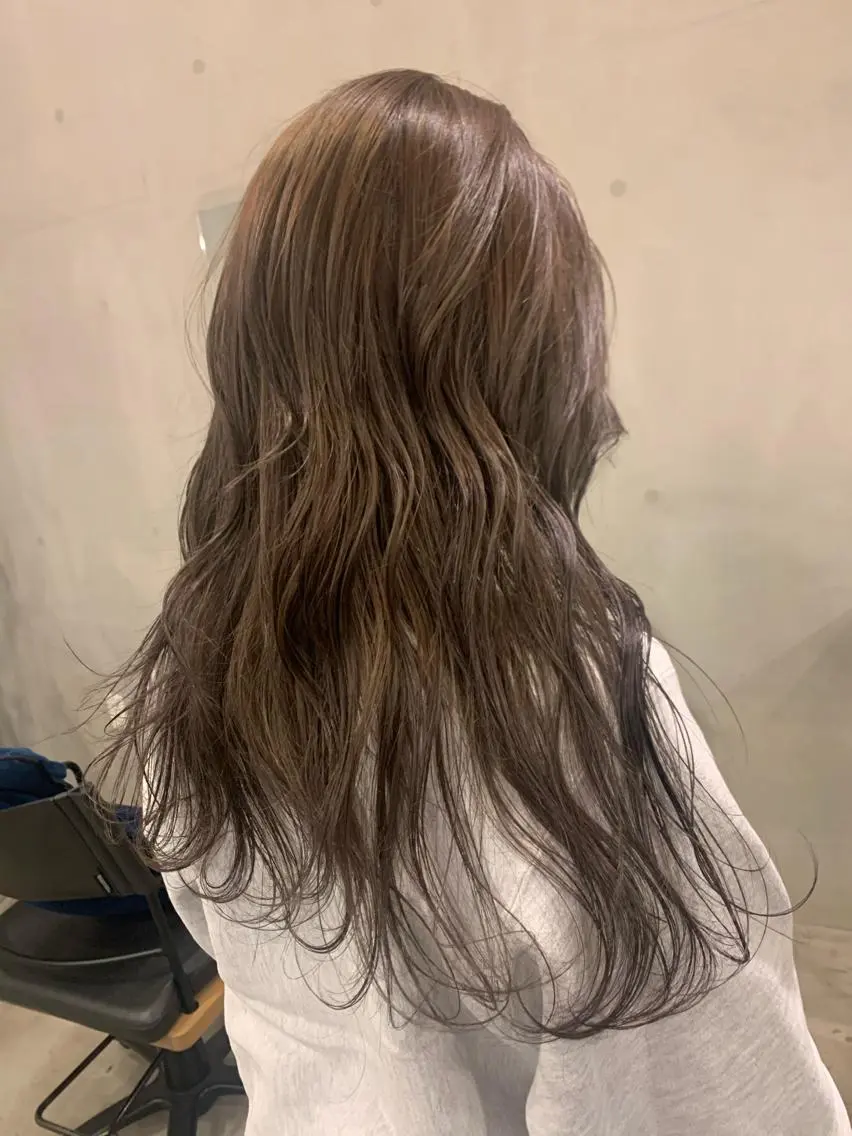 ロング カラー mir MIYUのヘアスタイル