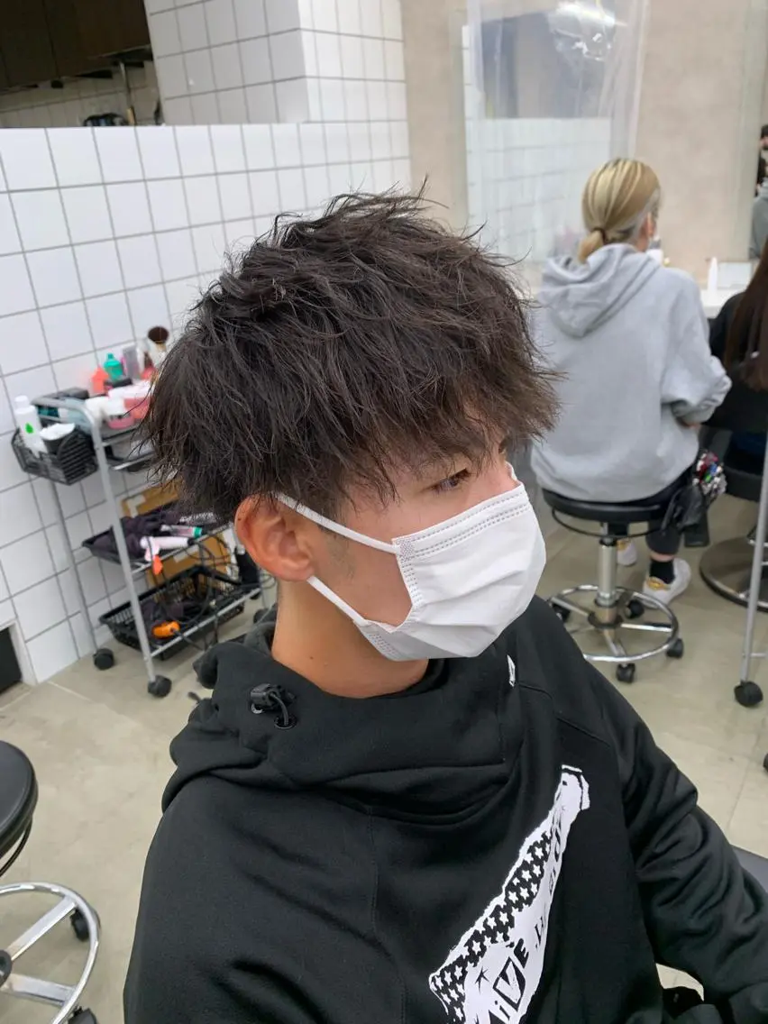 ショート カラー パーマ メンズ メンズパーマ特化 TAIGAのヘアスタイル
