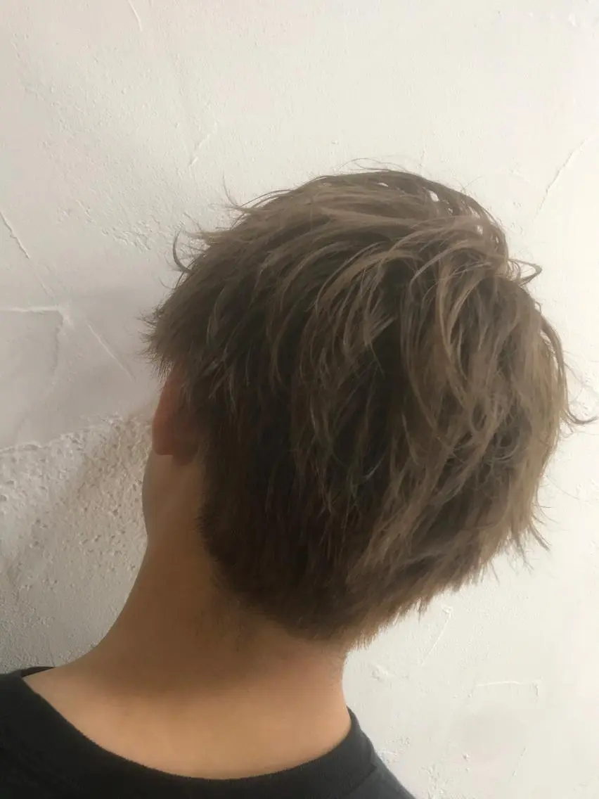 ショート 村澤 拓弥のヘアスタイル