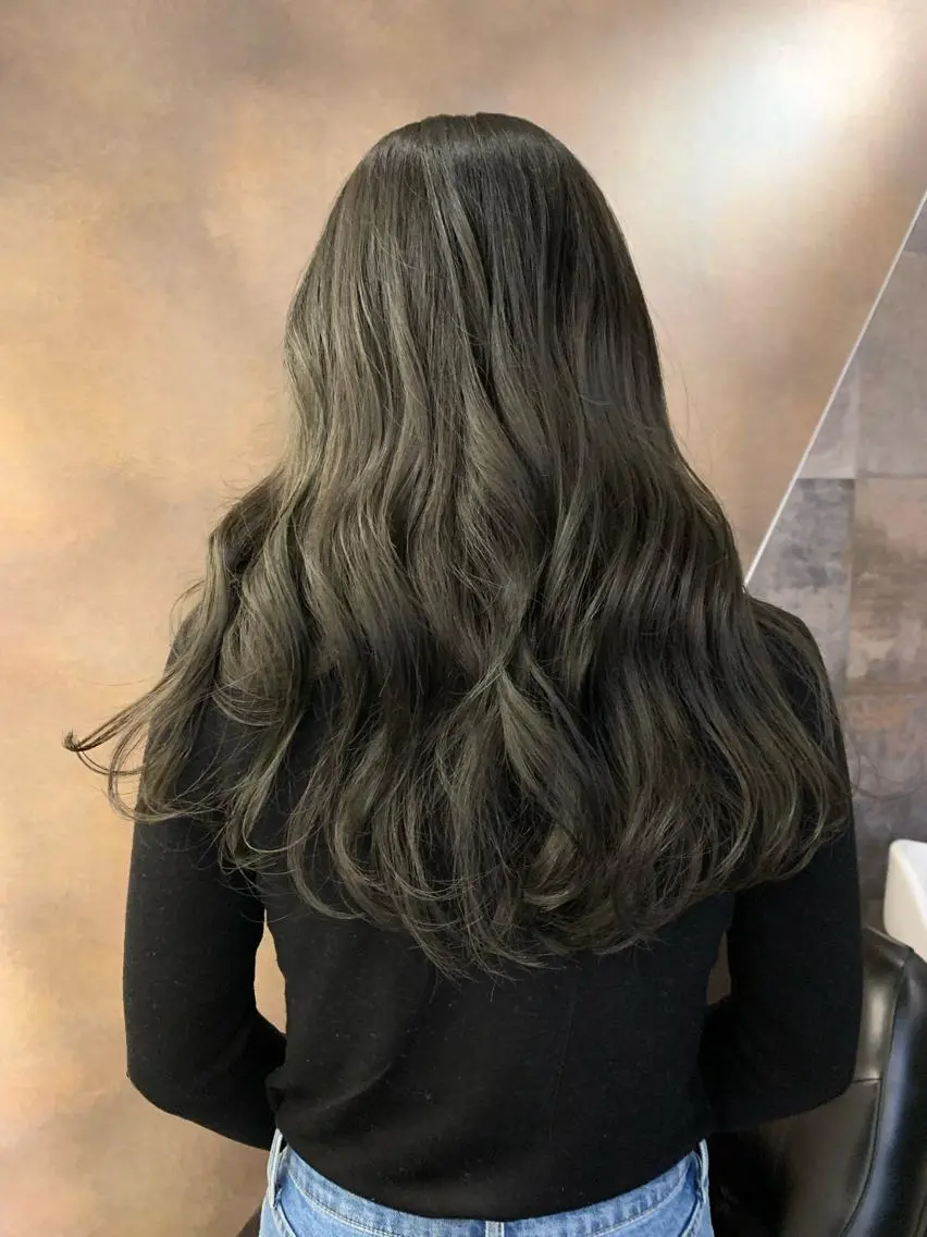 ロング カラー カット ヘアカラー SAKINO ベージュカラーのヘアスタイル