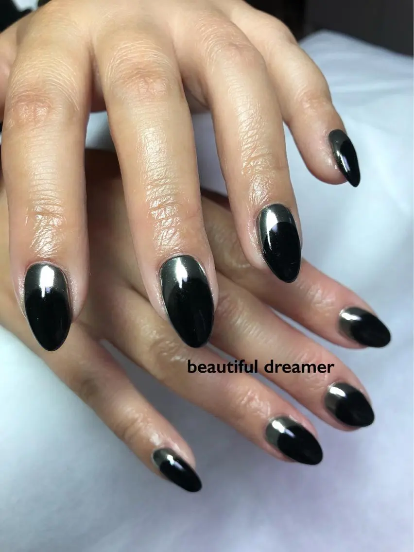 ネイル ミラーネイル シルバー ハンドネイル beautiful dreamerのネイルデザイン