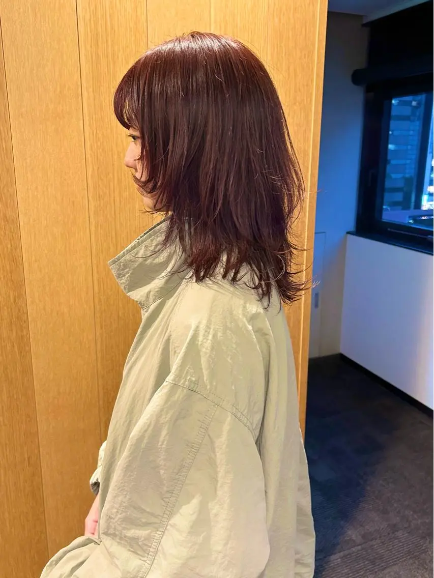 ミディアム カラー パーマ ヘアアレンジ ブリーチ カシス ダブルカラー ブリーチなしカラー レッドカラー デザインカラー/ボブ ブリーチカラー/ユリのヘアスタイル