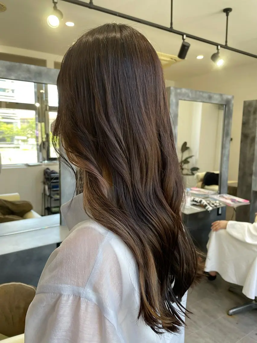 ロング カラー 透明感カラー インナーカラー Merlyosaka 早川未来のヘアスタイル