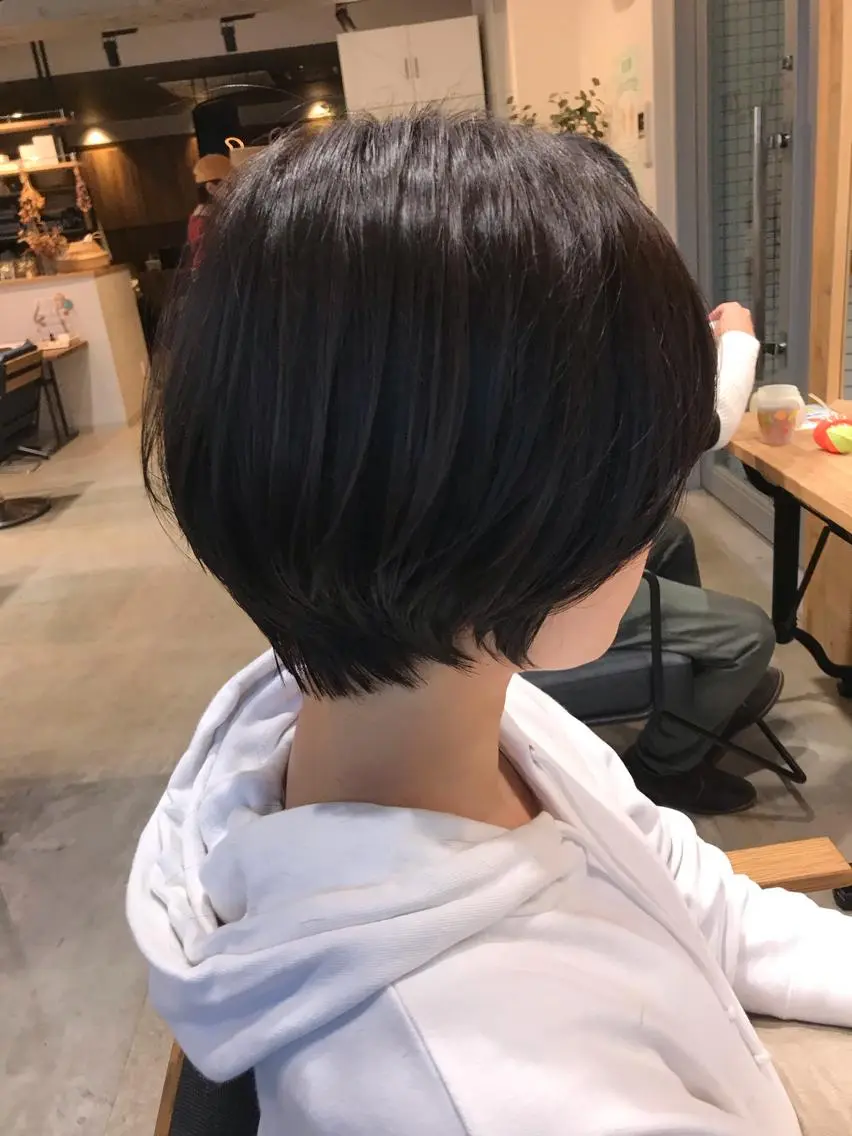 ショート ショートボブ ボブ ショートヘア レイヤー/大人ボブ| ワタナベ リョウカのヘアスタイル