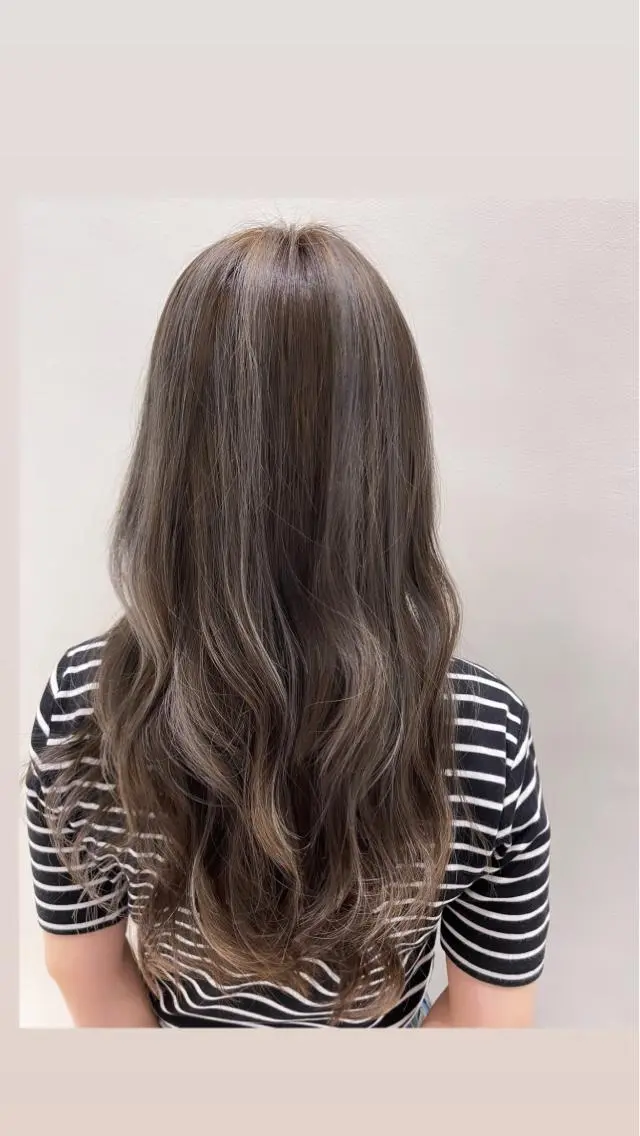 ロング カラー ハイライトカラー ハイライト ✨パーソナルカラー✨ 髪質改善 成澤 亨碩のヘアスタイル