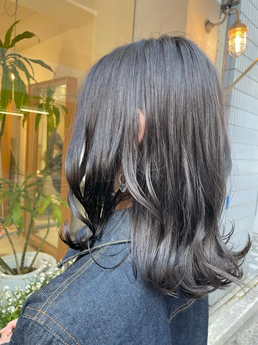 セミロング カラー アッシュ アッシュグレー ブリーチ ブリーチなしカラー ヘアカラー 福田千尋/インナー カラー/縮毛矯正のヘアスタイル