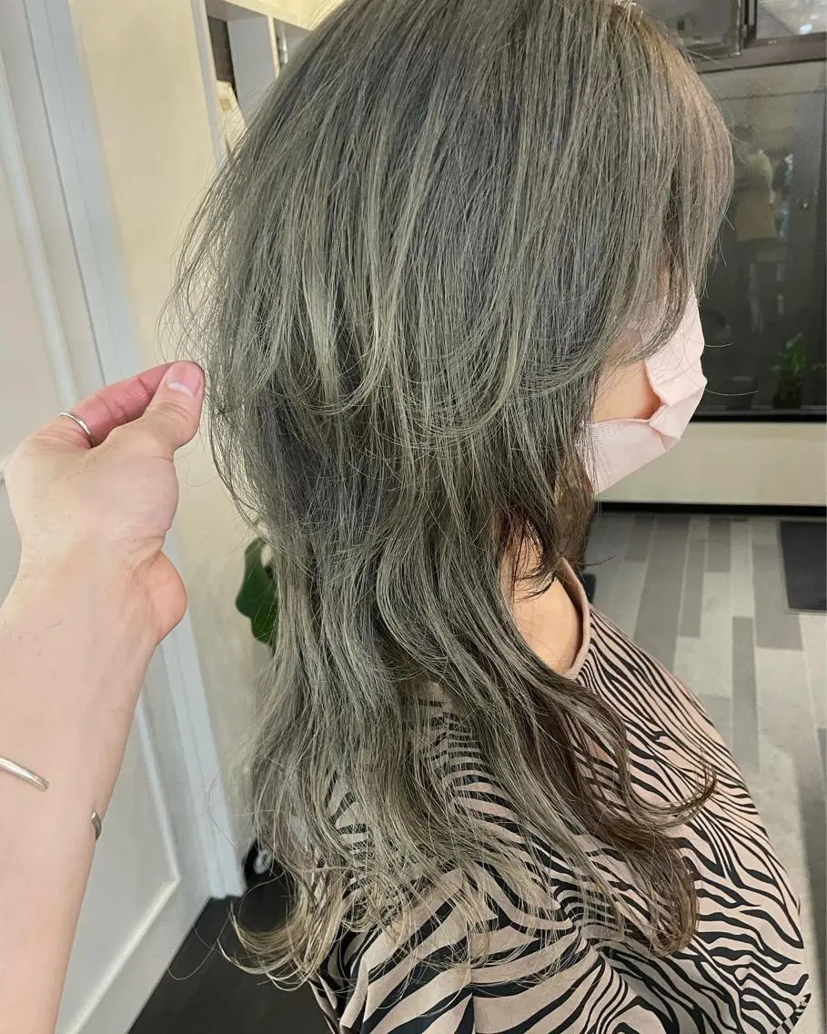 セミロング ウルフカット カット やまぎし ひろきのヘアスタイル