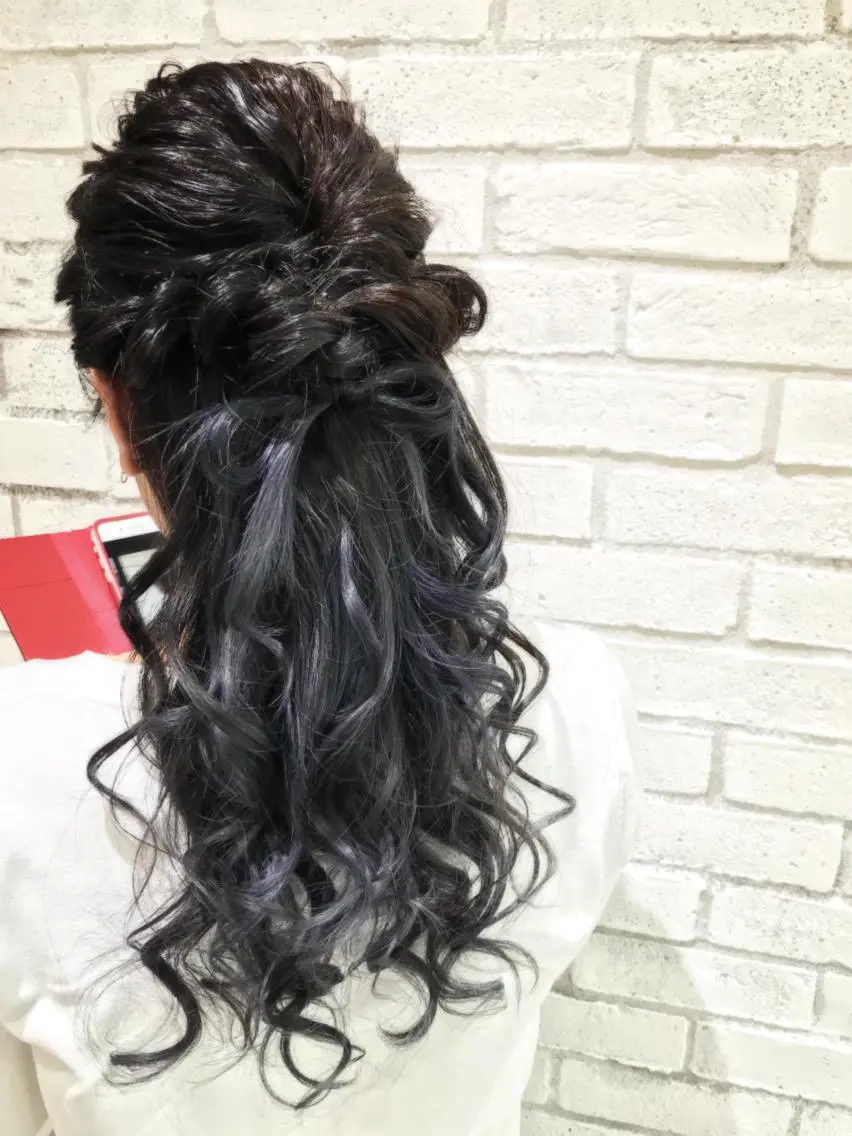 ロング カラー パーマ ヘアアレンジ メンズ キッズ ネイル マツエク・マツパ ハーフアップ アディクシーカラー グラデーションカラー グラデーション ヘアカラー バレイヤージュ/ 髪質改善/渡邉悟🌱のヘアスタイル