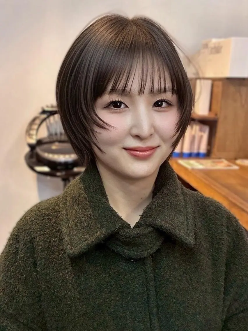 ショート カラー 透明感カラー loty _nanamiのヘアスタイル