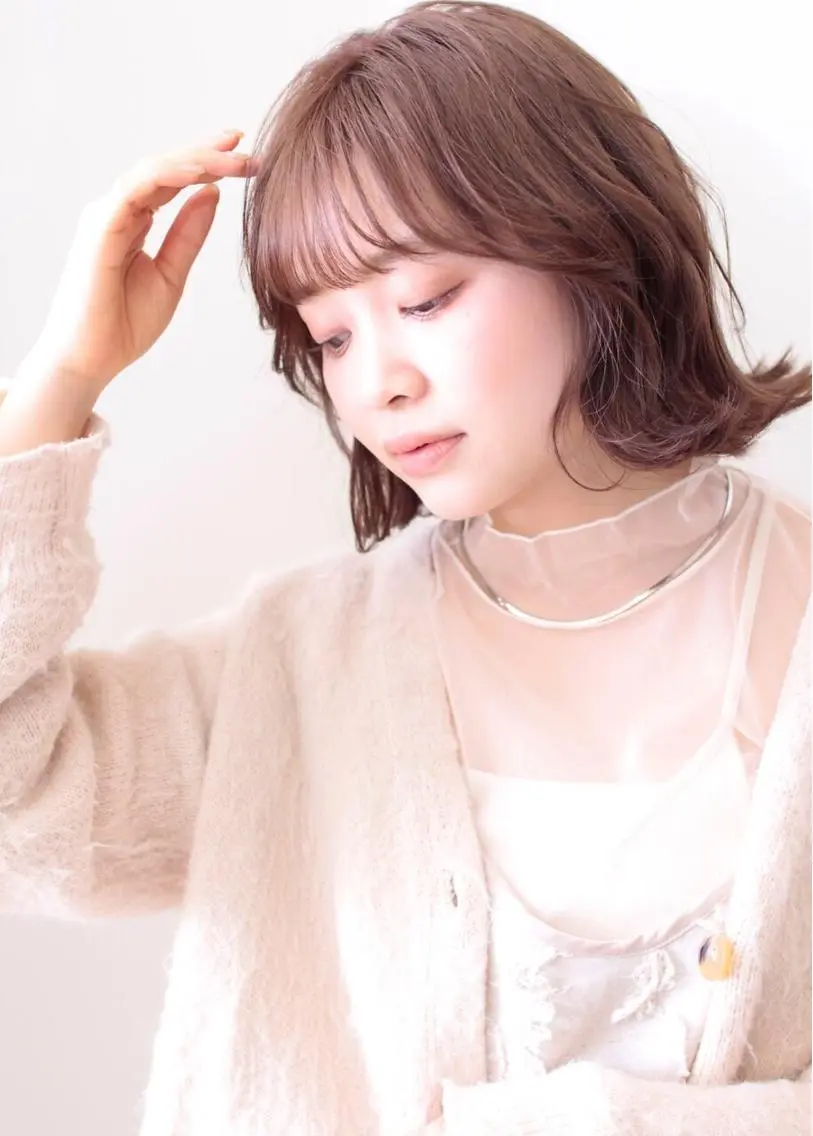 カラー 須賀 一美のヘアスタイル