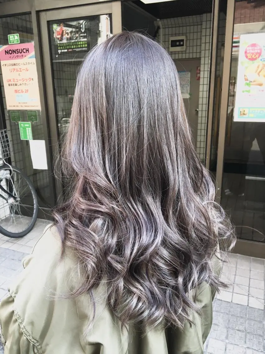 ロング カラー パーマ ヘアアレンジ ベージュカラー ブリーチ グレージュ 外国人風カラー ヘアカラー トリートメント 👑指名率No.1 👑坂口飛翔のヘアスタイル