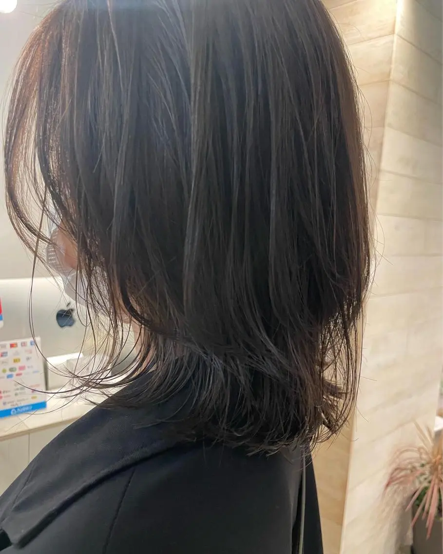 ミディアム カラー EIGHT MAYUのヘアスタイル