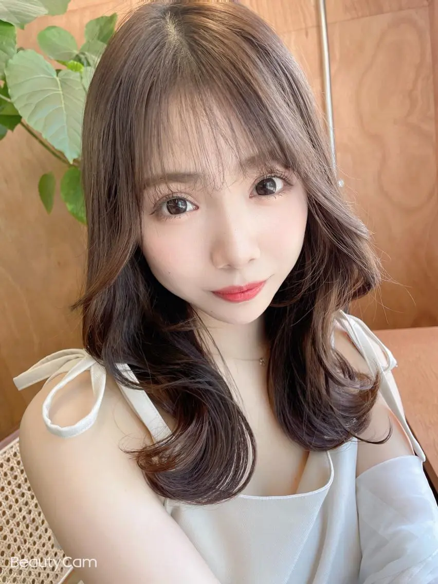 セミロング カラー ベージュカラー 黒髪 ブリーチ ブルーカラー ブルーブラック ヘアカラー トリートメント 木屋元一/透明感 /前髪/レイヤーのヘアスタイル