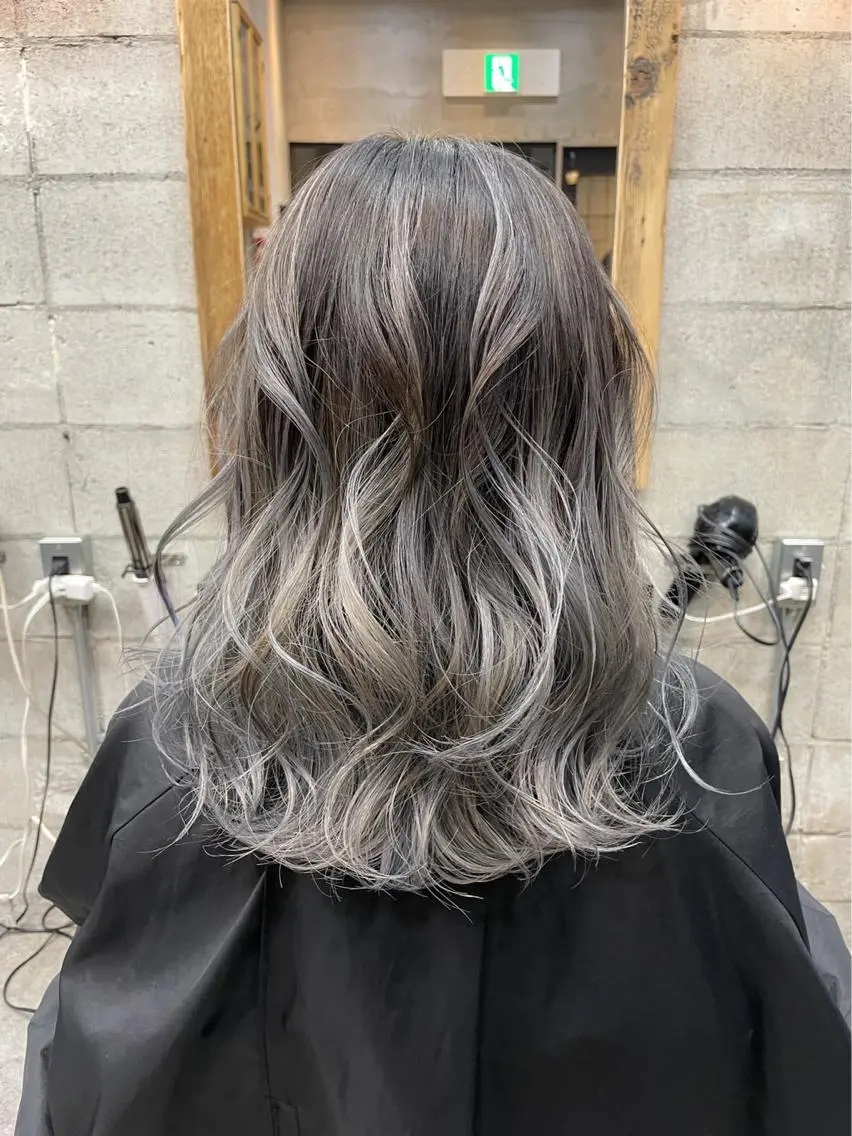 セミロング レイヤーカット トリートメント 山影✨バレイヤージュ ハイライト✨メンズ◎のヘアスタイル
