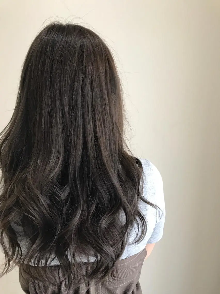 セミロング カラー パーマ ヘアアレンジ メンズ キッズ ネイル マツエク・マツパ アッシュ アッシュグレー アッシュグレージュ 透明感カラー グレージュ 福壽 優奈のヘアスタイル