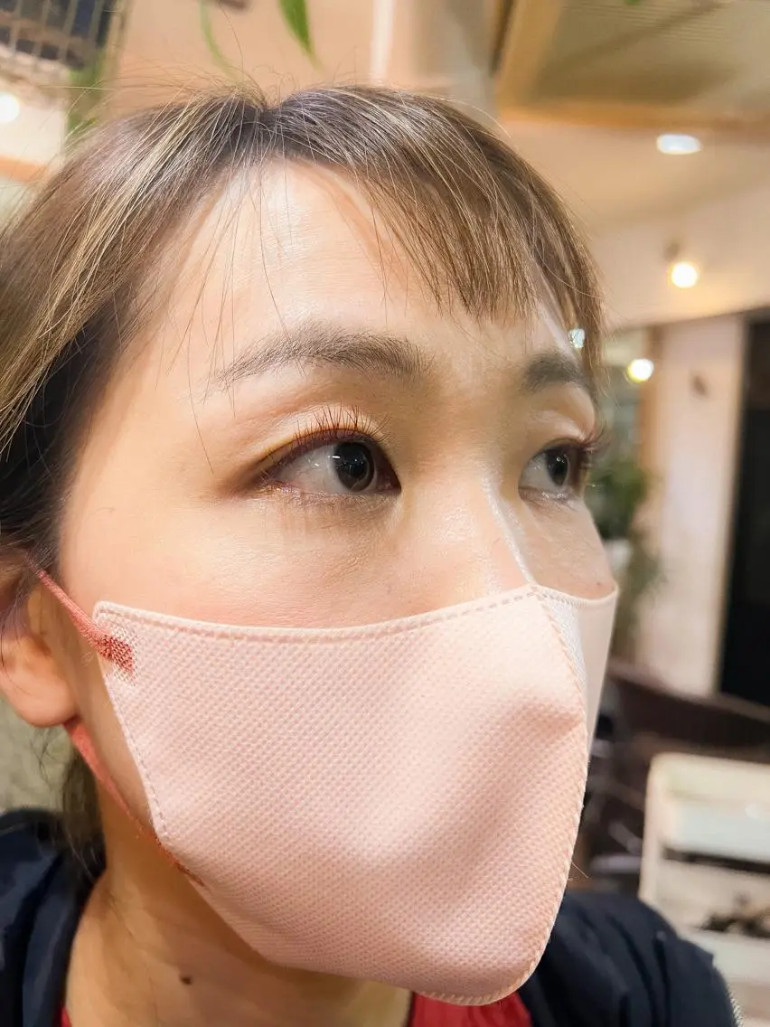 マツエク・マツパ カラーマツエク 角戸 りおのヘアスタイル
