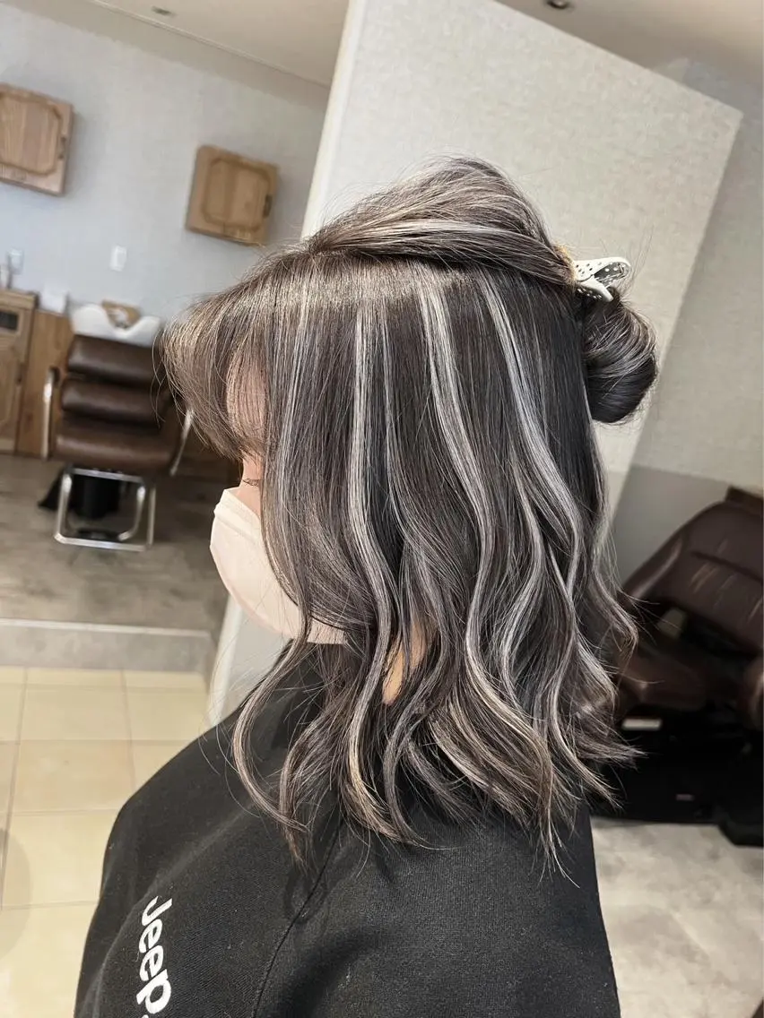 ショート カラー ヘアアレンジ ダークグレー ダークグレージュ グレージュ ハイライトカラー ハイライト 指名数No.1 /NAOYAのヘアスタイル