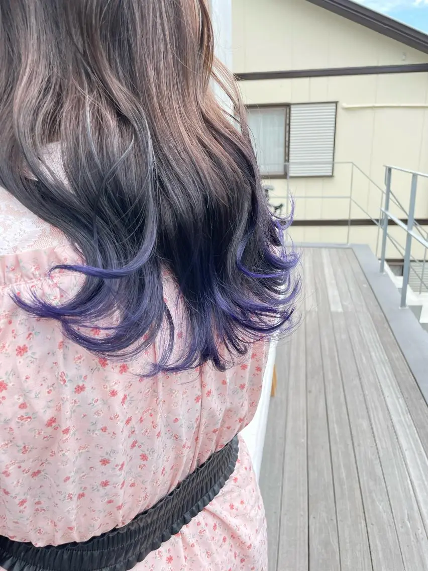 ミディアム カラー インナーカラー 推し ブリーチ  髪質改善のヘアスタイル