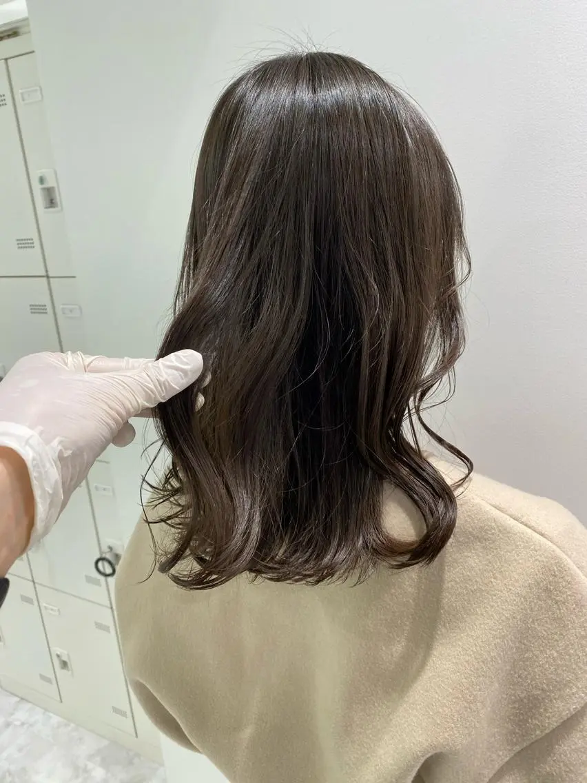 セミロング カラー パーマ ヘアアレンジ マツエク・マツパ 韓国風ベージュ🤎 赤みなし🌿横浜🤎のヘアスタイル