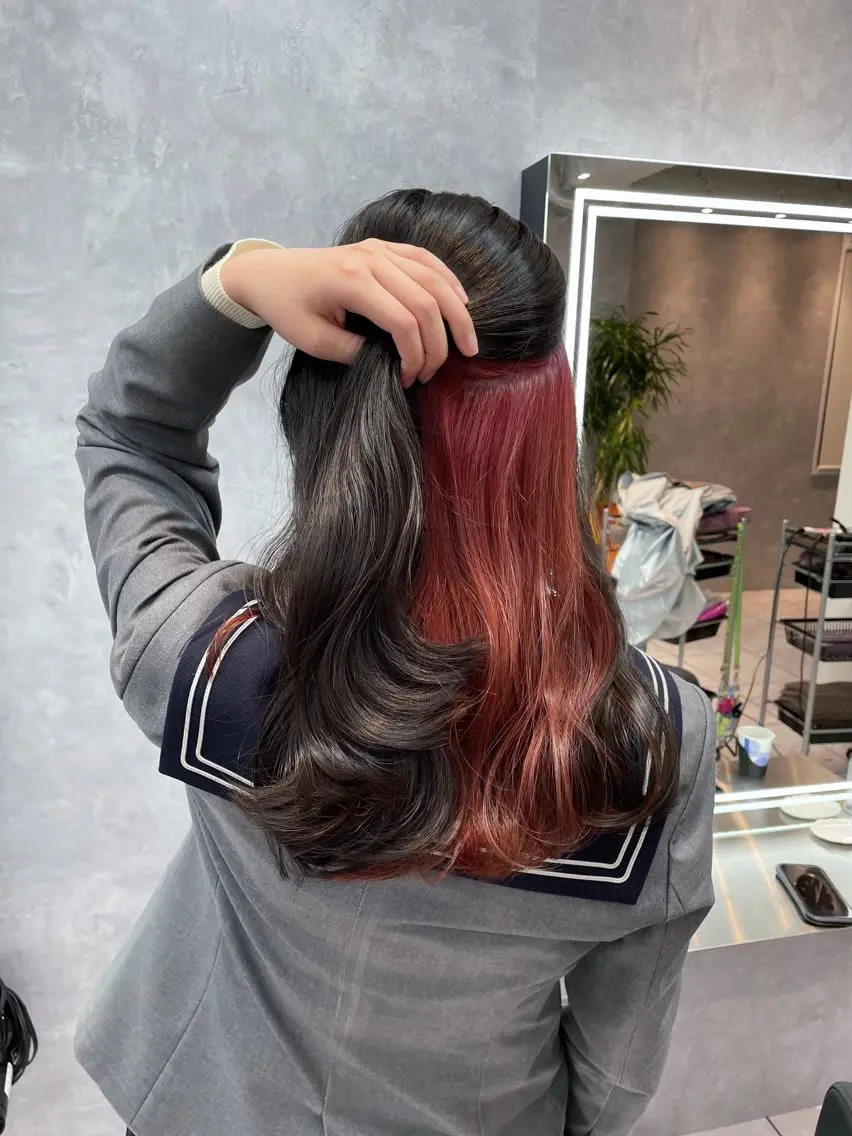 ロング カラー ブリーチ インナーカラー ピンクカラー _WHITE 天神店 YUMEKA🐻のヘアスタイル