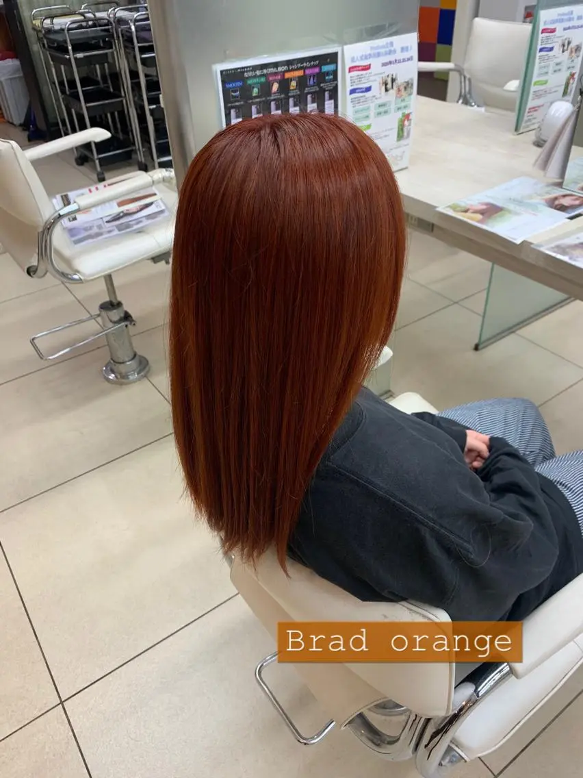 セミロング カラー ベージュカラー ブリーチ オレンジ オレンジベージュ ✂︎レディース のメンズカット屋さんのヘアスタイル