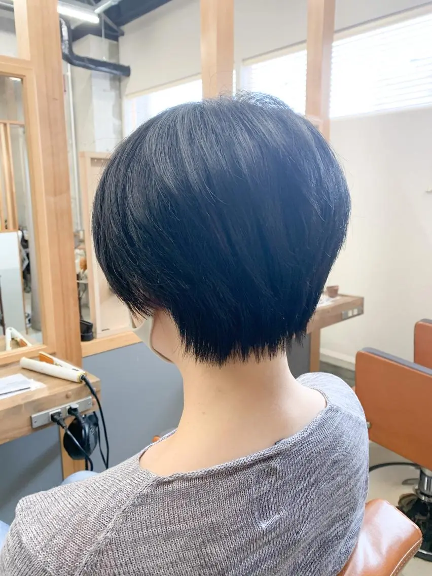 ショート カラー パーマ ヘアアレンジ メンズ キッズ ネイル マツエク・マツパ センターパート メンズインナーカラー アディクシーカラー ボルドーカラー ダブルカラー 角床直哉 カラーカットNO 1のヘアスタイル