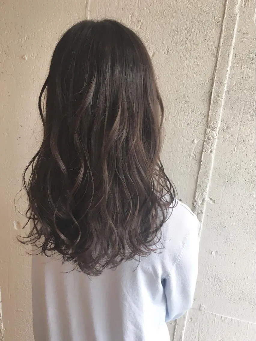 ロング アッシュ フジサキ ケンのヘアスタイル