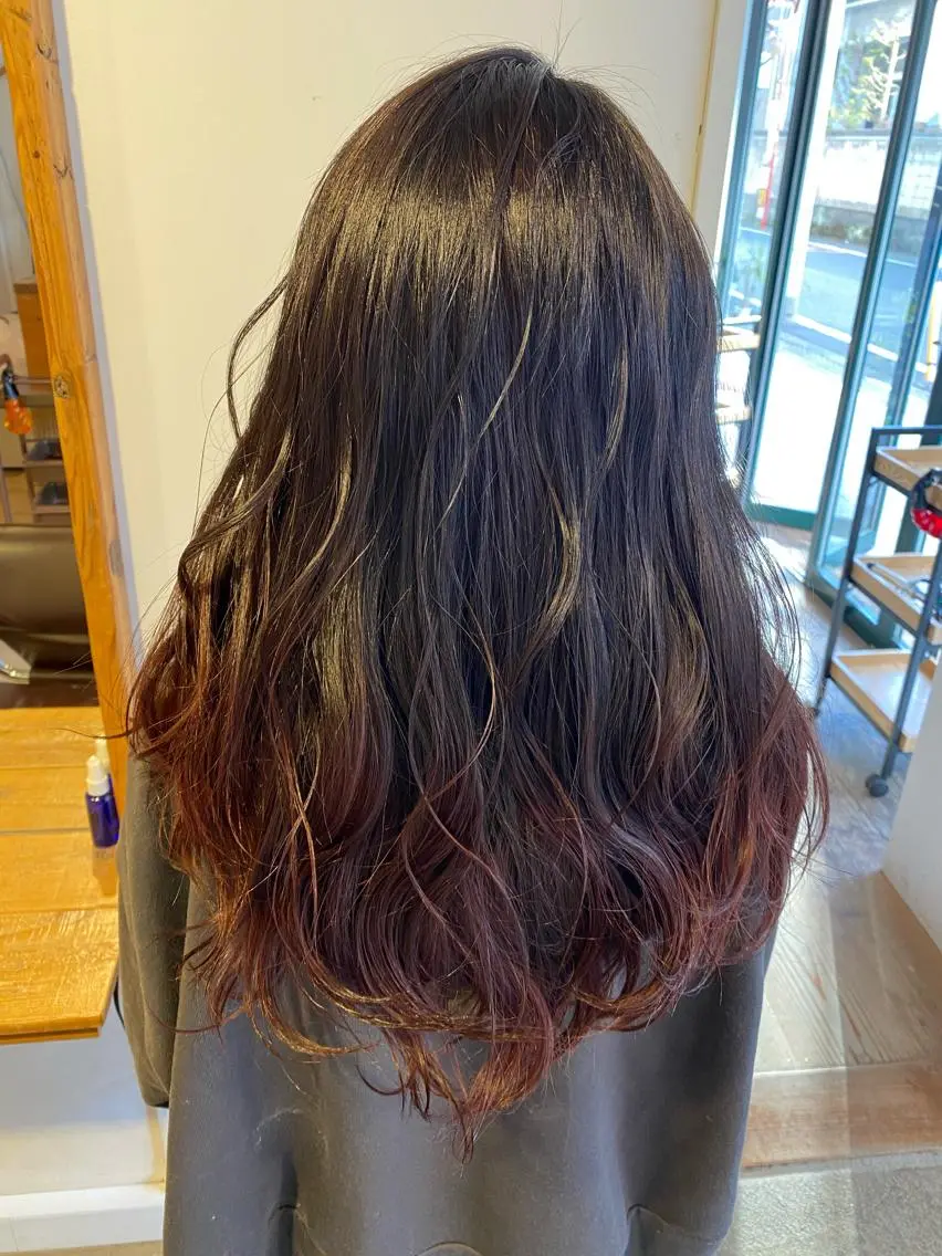 セミロング カラー ブリーチ グラデーションカラー ブリーチなしカラー わかばやし ゆうこのヘアスタイル
