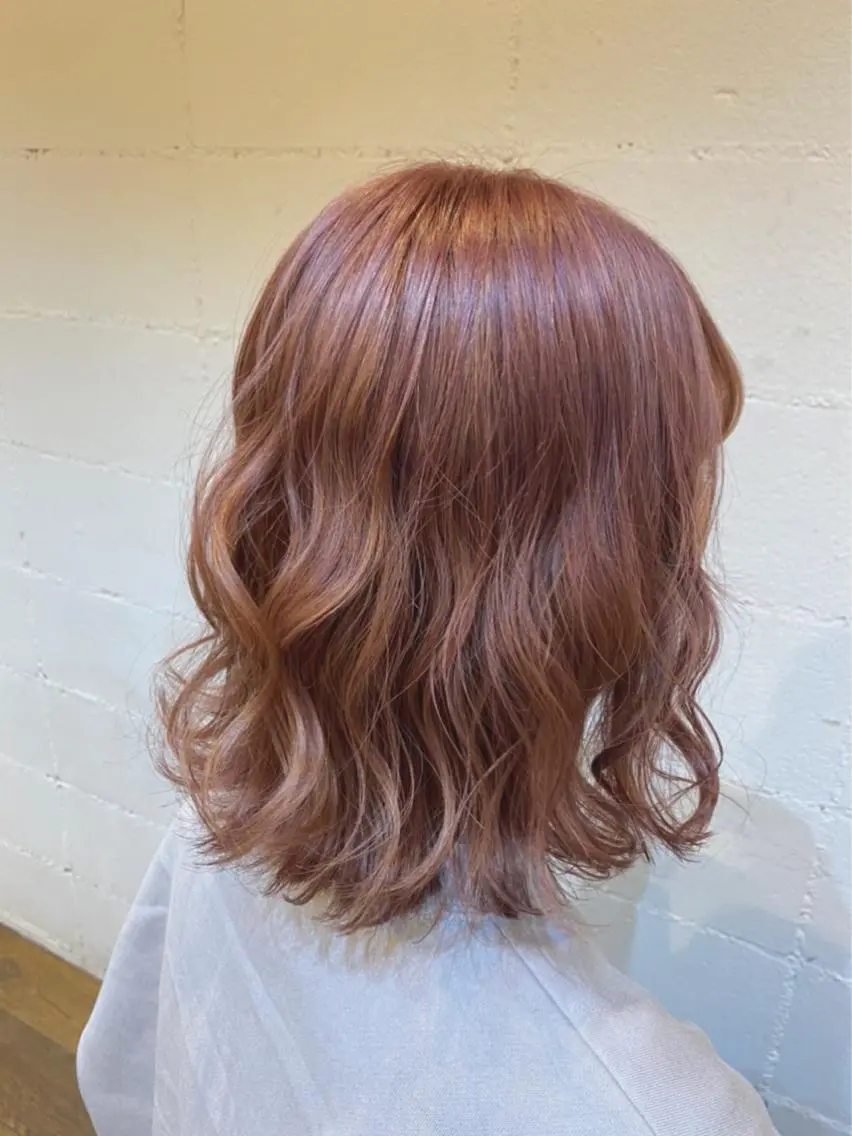 ミディアム カラー ブラウンカラー ピンクカラー ピンクブラウン 田中 恭子のヘアスタイル