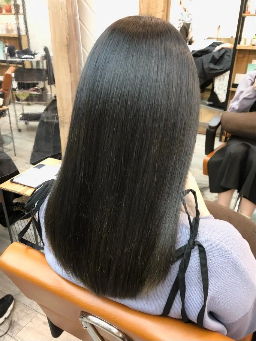 ロング カラー ヘアアレンジ アディクシーカラー アッシュ ベージュカラー 黒髪 ブリーチ 縮毛矯正 トリートメント JURI🤎 ワンカールレイヤーのヘアスタイル