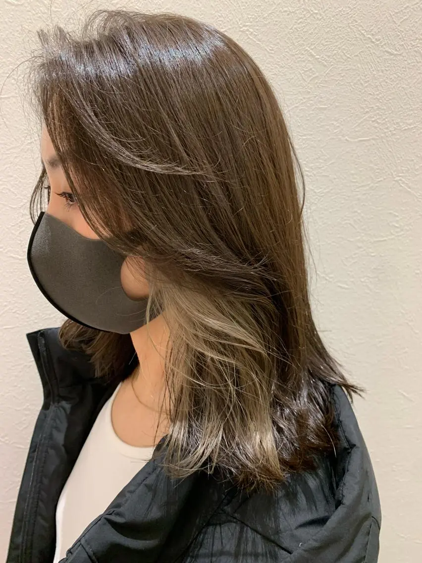 セミロング カラー 透明感カラー イヤリングカラー グレージュ オリーブグレージュ オリーブグレー ヘアカラー トリートメント hubhair レイヤー/透明感のヘアスタイル