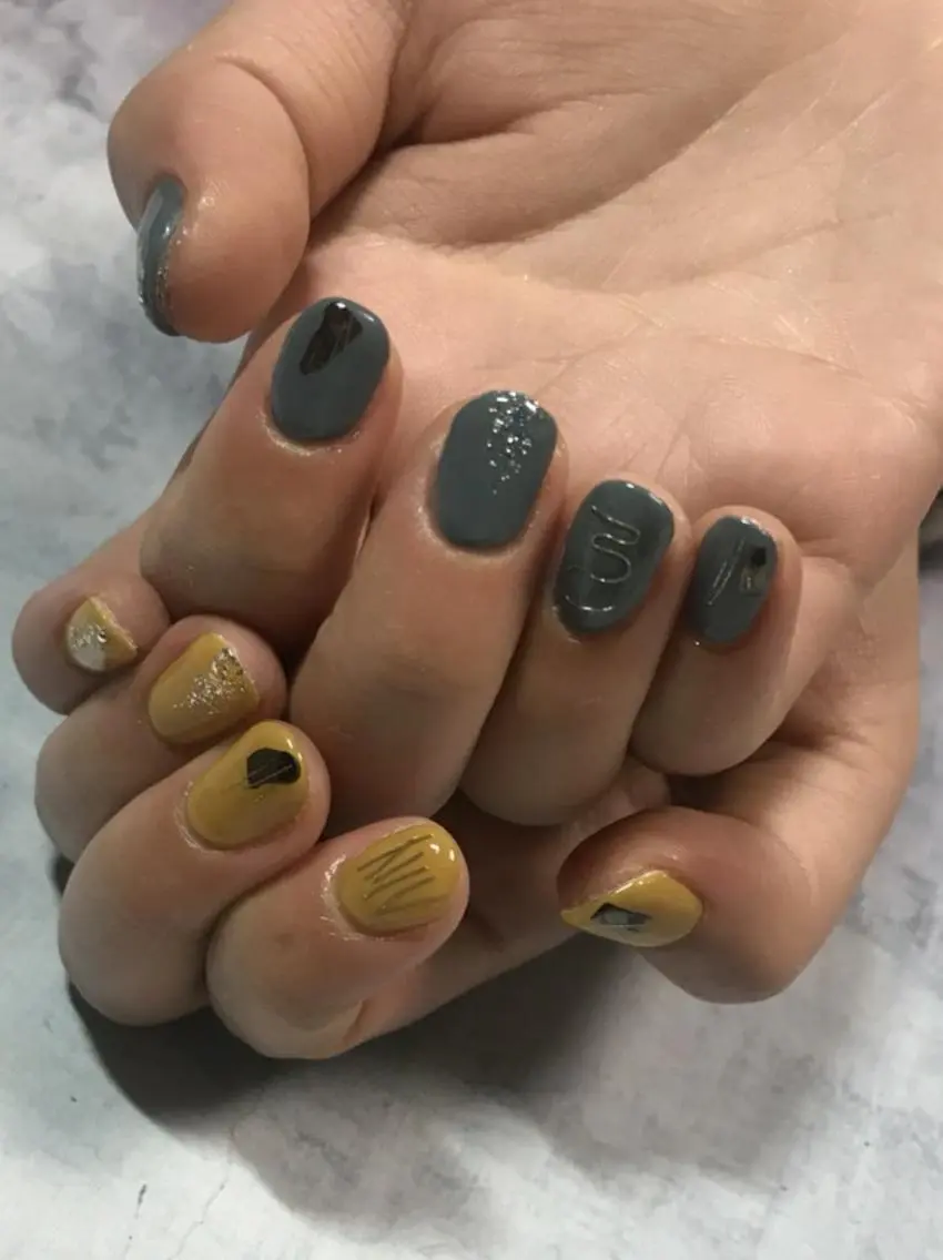 ネイル ニュアンスネイル シルバー 春ネイル ハンドネイル ハンドケア lylynail YUUKAのネイルデザイン